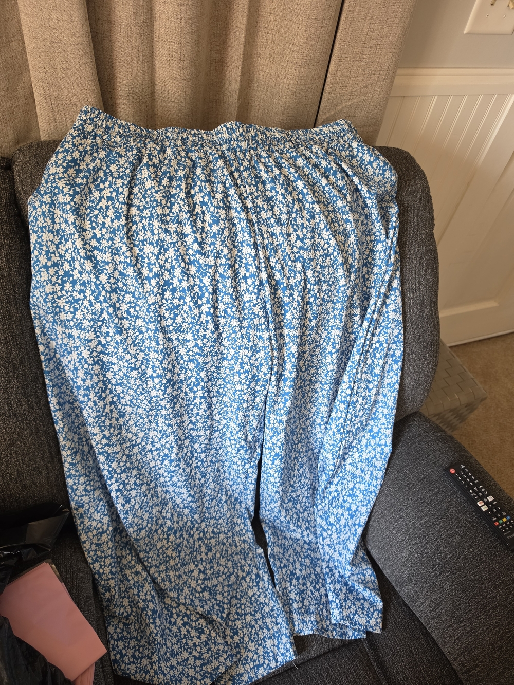 SHEIN Blue and White Wide Leg Floral Pants